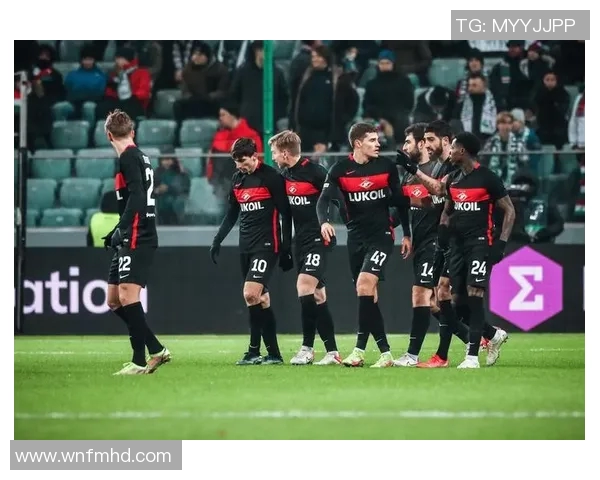 布里兰与浦和的巅峰对决展现足球魅力与激情的较量